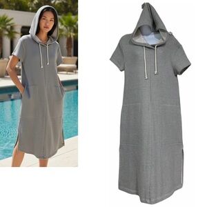 StitchDrop Gray Hooded Sweater Dress Size Small Short Sleeve Pockets Knit